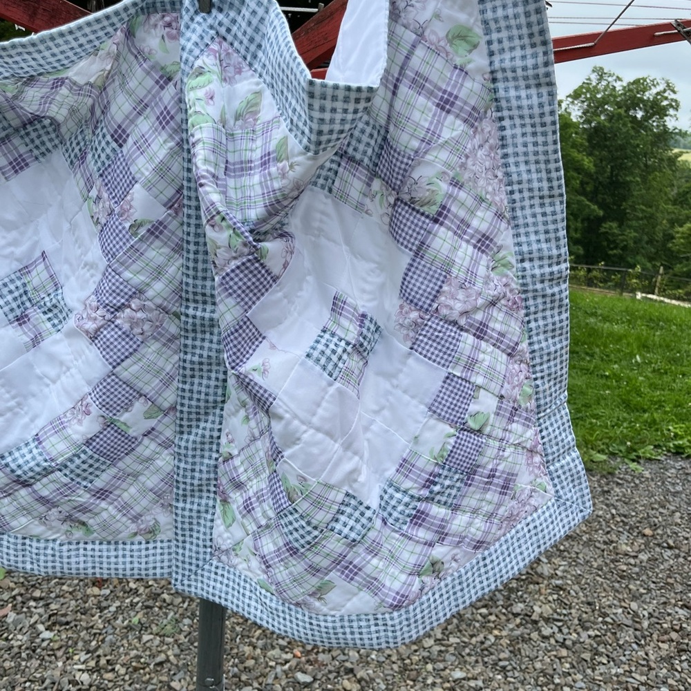 Patchwork Quilt with Blue and White Checkered Design Pillow cases